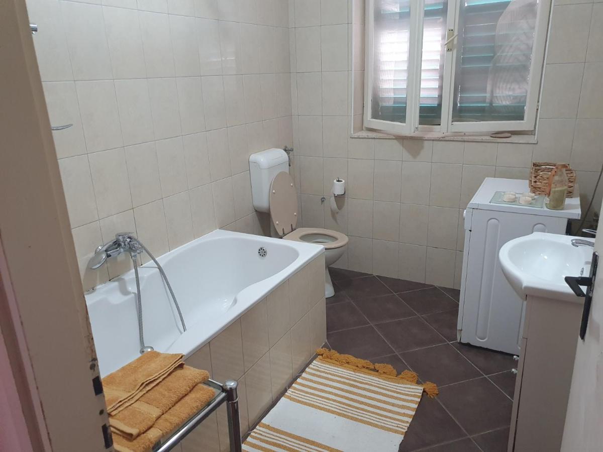 Apartment Lana Trogir Exterior foto